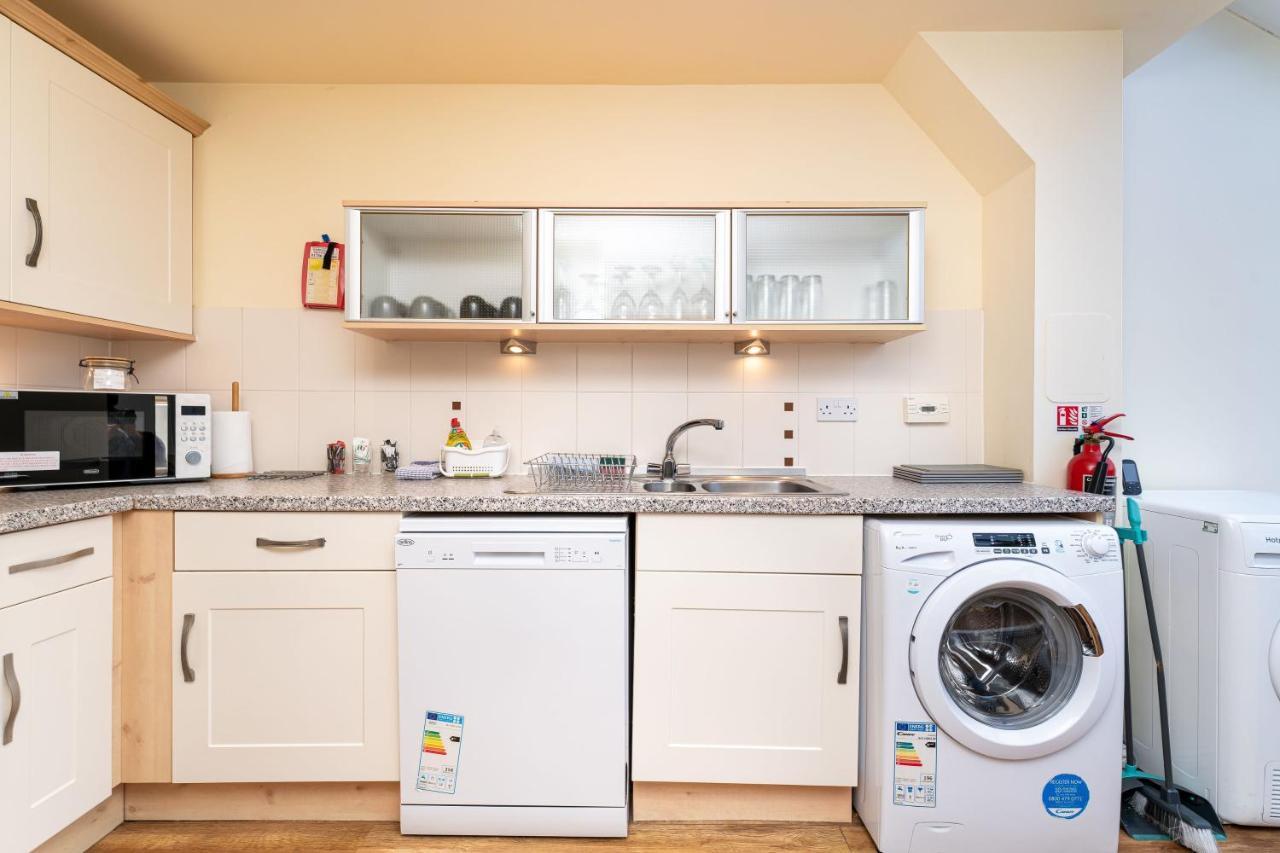 4 Bedroom Townhouse In סטירלינג מראה חיצוני תמונה