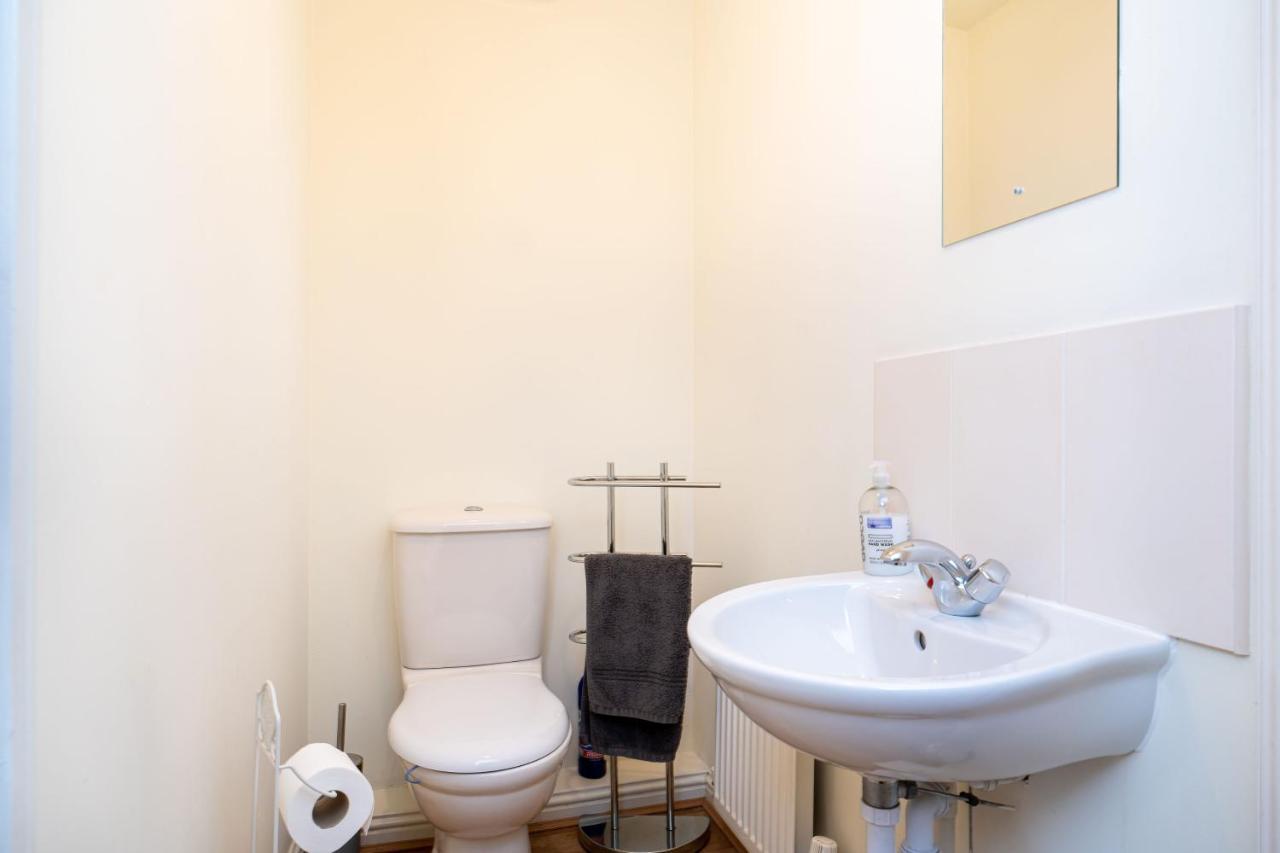 4 Bedroom Townhouse In סטירלינג מראה חיצוני תמונה