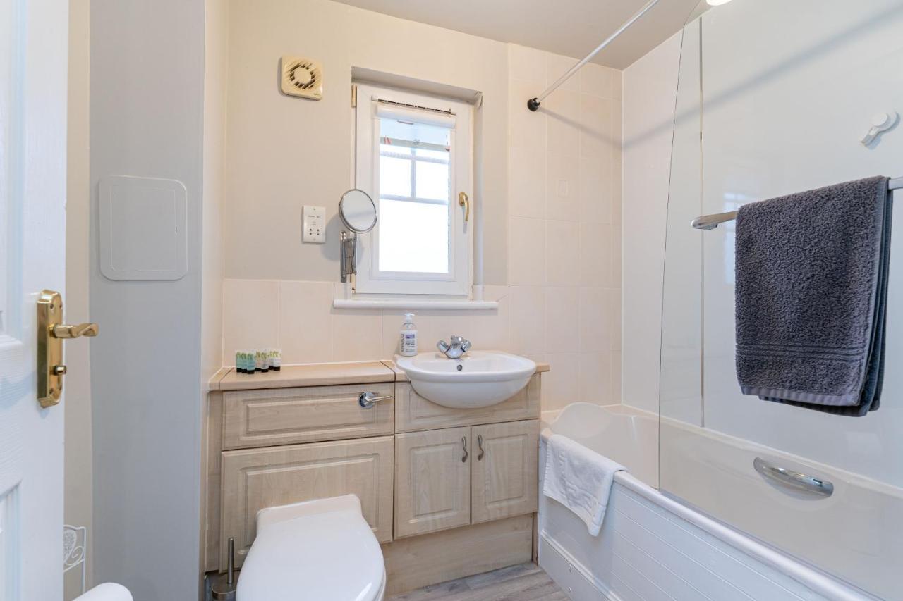 4 Bedroom Townhouse In סטירלינג מראה חיצוני תמונה